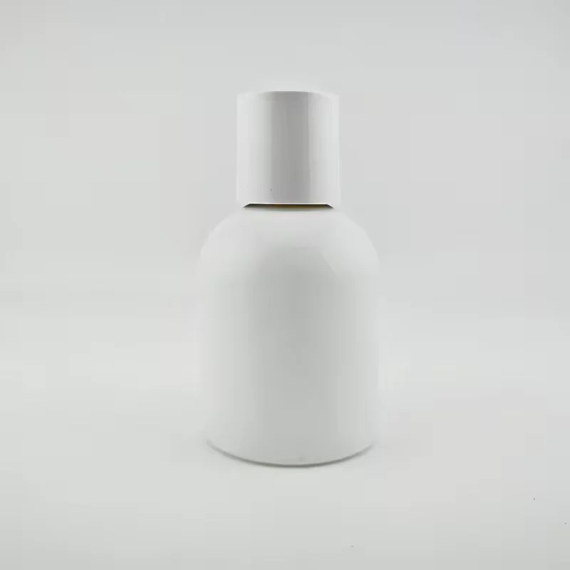 China White Color Spraying Glass Perfume Bottles with Wood Cap