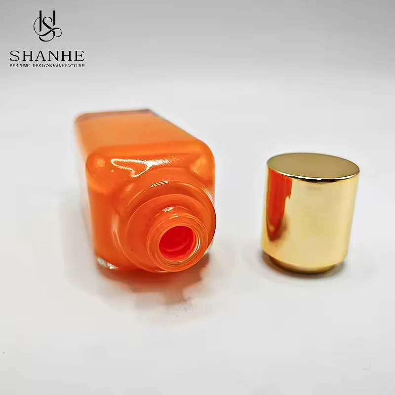 Clear Glass Perfume Bottle with Refillable Design image 2