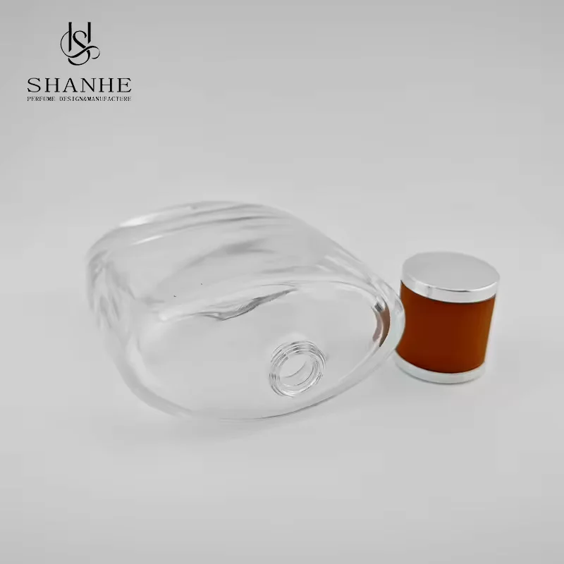 Clear Round Glass Perfume Bottle with Custom Logo image 4