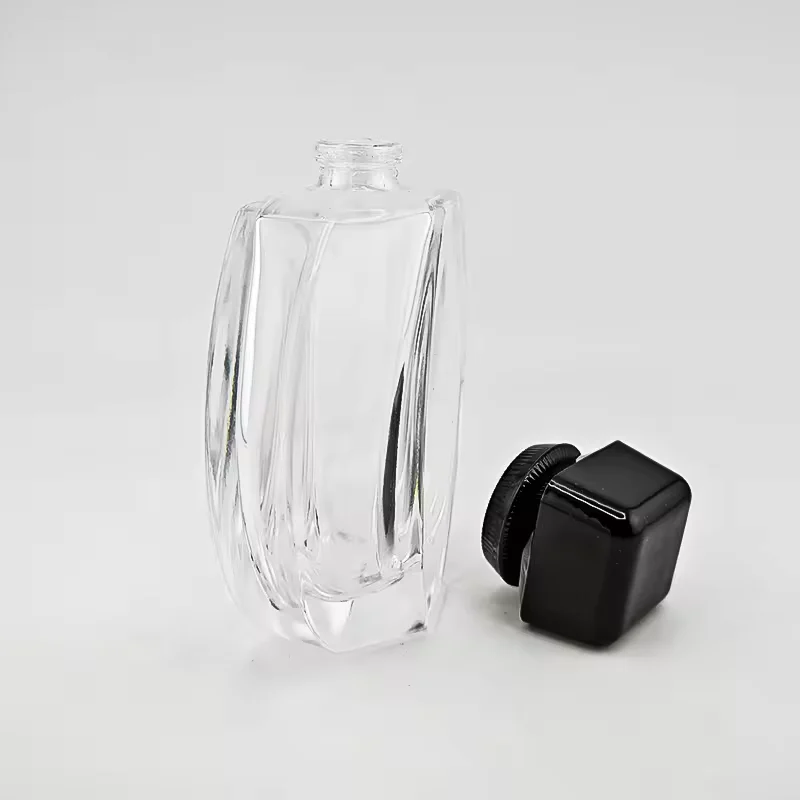 Gradient Round Glass Perfume Bottle image 4