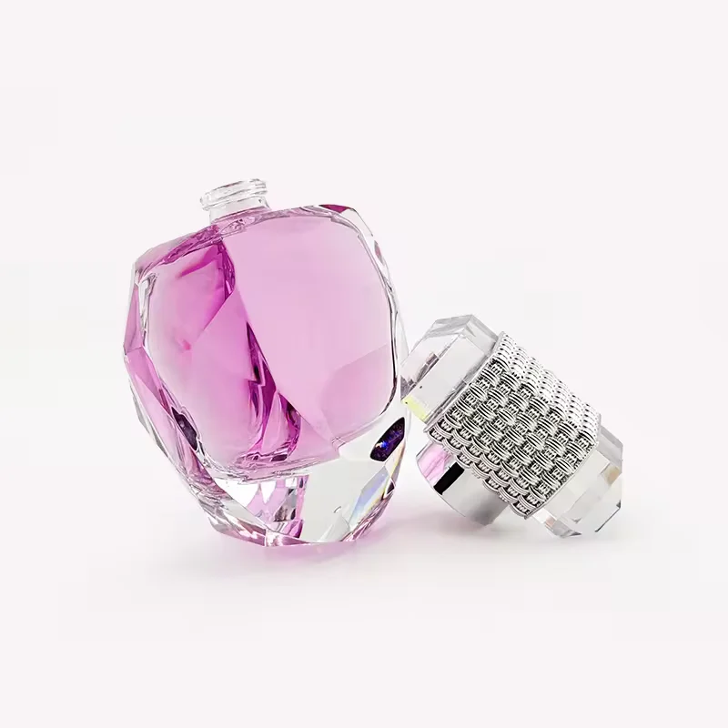 Customizable Luxury Pink Diamond-Shaped Flat Perfume Bottle with Pump Spray