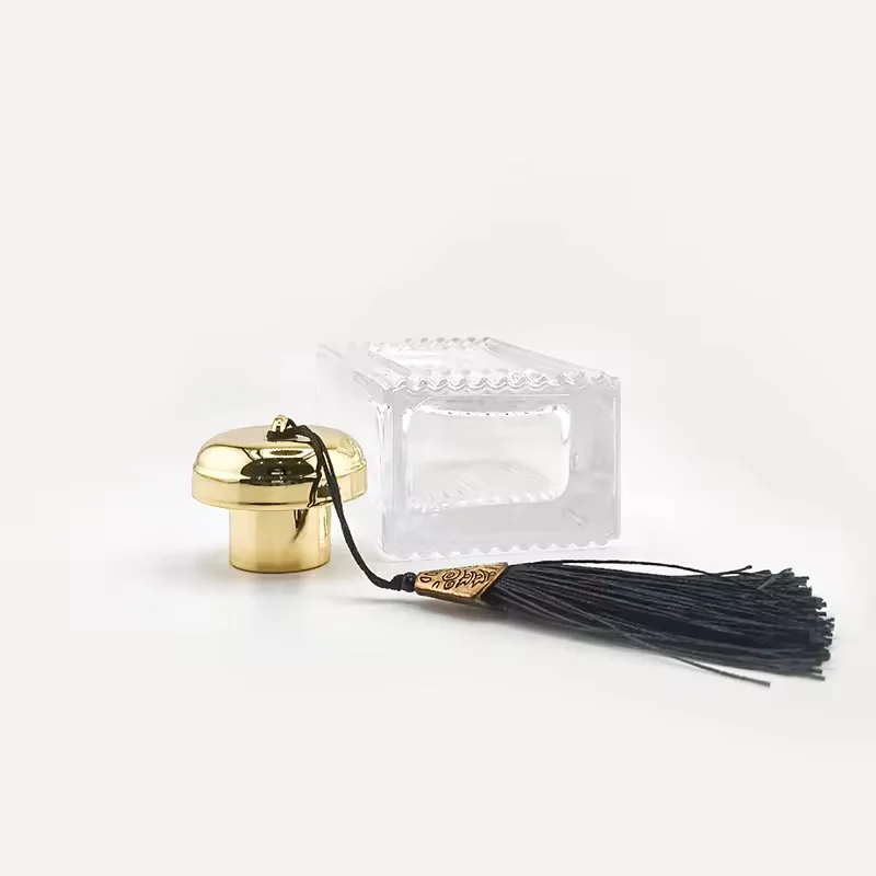 Frosted Square Glass Perfume Bottle with Pump Sprayer image 5